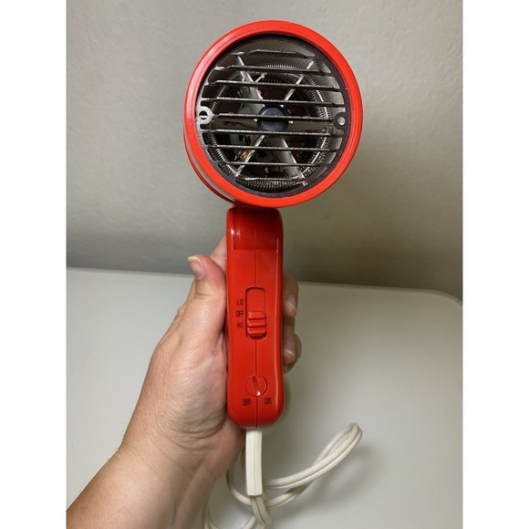 Vintage Betty Boop RED Hair Dryer 2 speed 1600 Watts 2 Settings 1997 -RARE - Picture 4 of 11